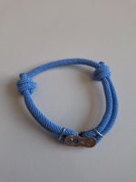Armband hellblau mit Kettenschloss