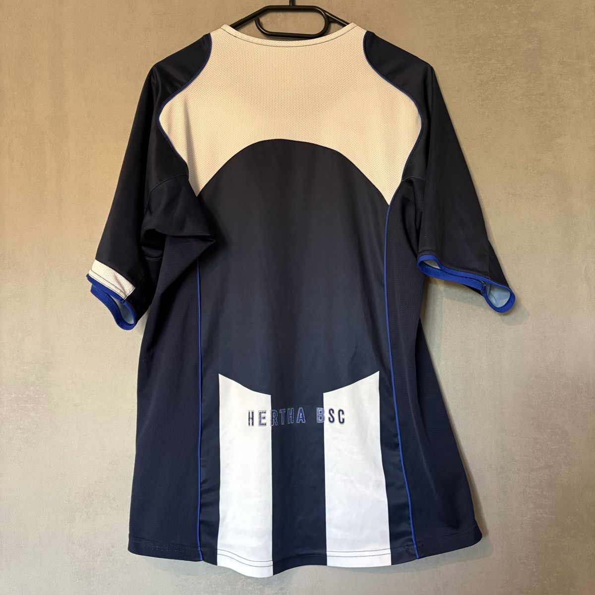 Nike Canottiere & Pantaloni: Hertha BSC Berlin Trikot Nike 2004/2005 – Usato da Winterthur venduto da LaBodega 6