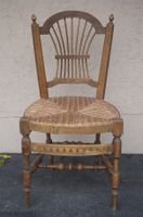 antiker Stuhl mit buntem Sitzgeflecht Louis XVI-Stil