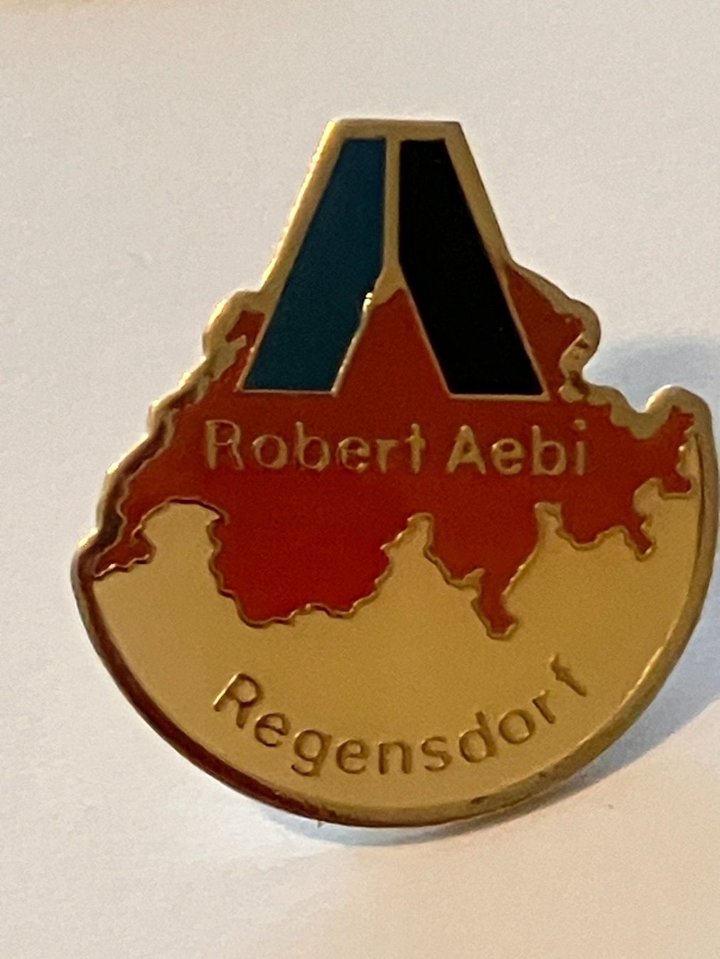 Placchette & Badge: 1 Pin Robert Aebi Regensdorf – Usato da Basel venduto da djwwpp
