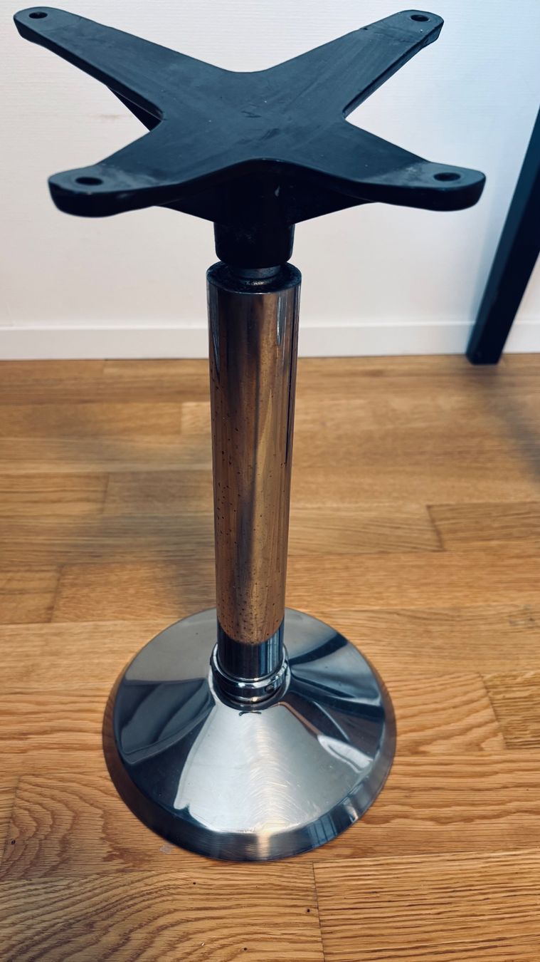 Eames Sessel: Eames Floor-Mount Pedestal Untergestell (ganz selten) – Gebraucht aus Sissach von swxx5 8