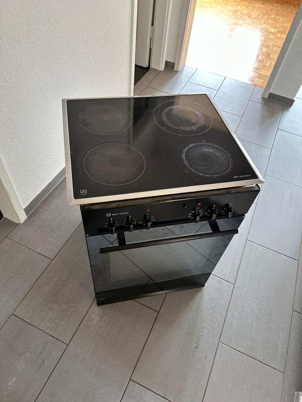V-Zug Forni: Backofen mit Glaskeramik V-ZUG – Usato da Spreitenbach venduto da Space_X 2