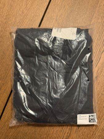 Set V-neckT-Shirt H&M Slim Fit schwarz Grösse S neu verpackt