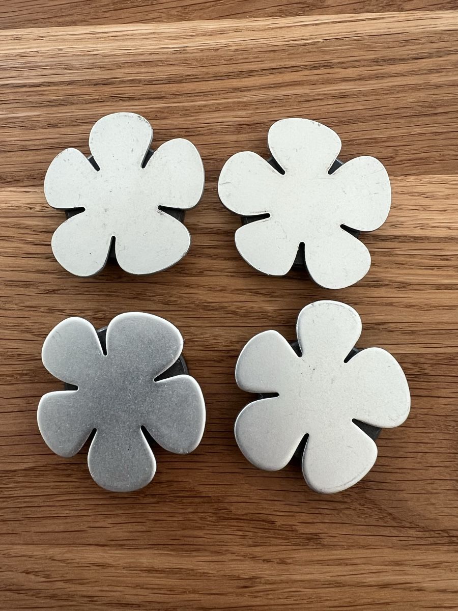 Autres décorations & accessoires: Tischtuchbeschwerer 4er Set Blumen – D'occasion à Rodersdorf par oli022