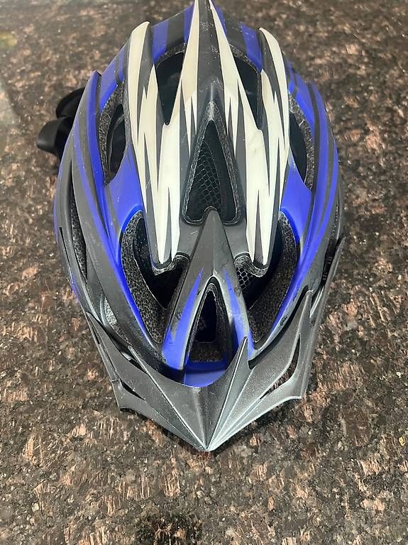 Caschi: Velohelm Gr. M – Usato da Regensdorf venduto da Kunst02 2