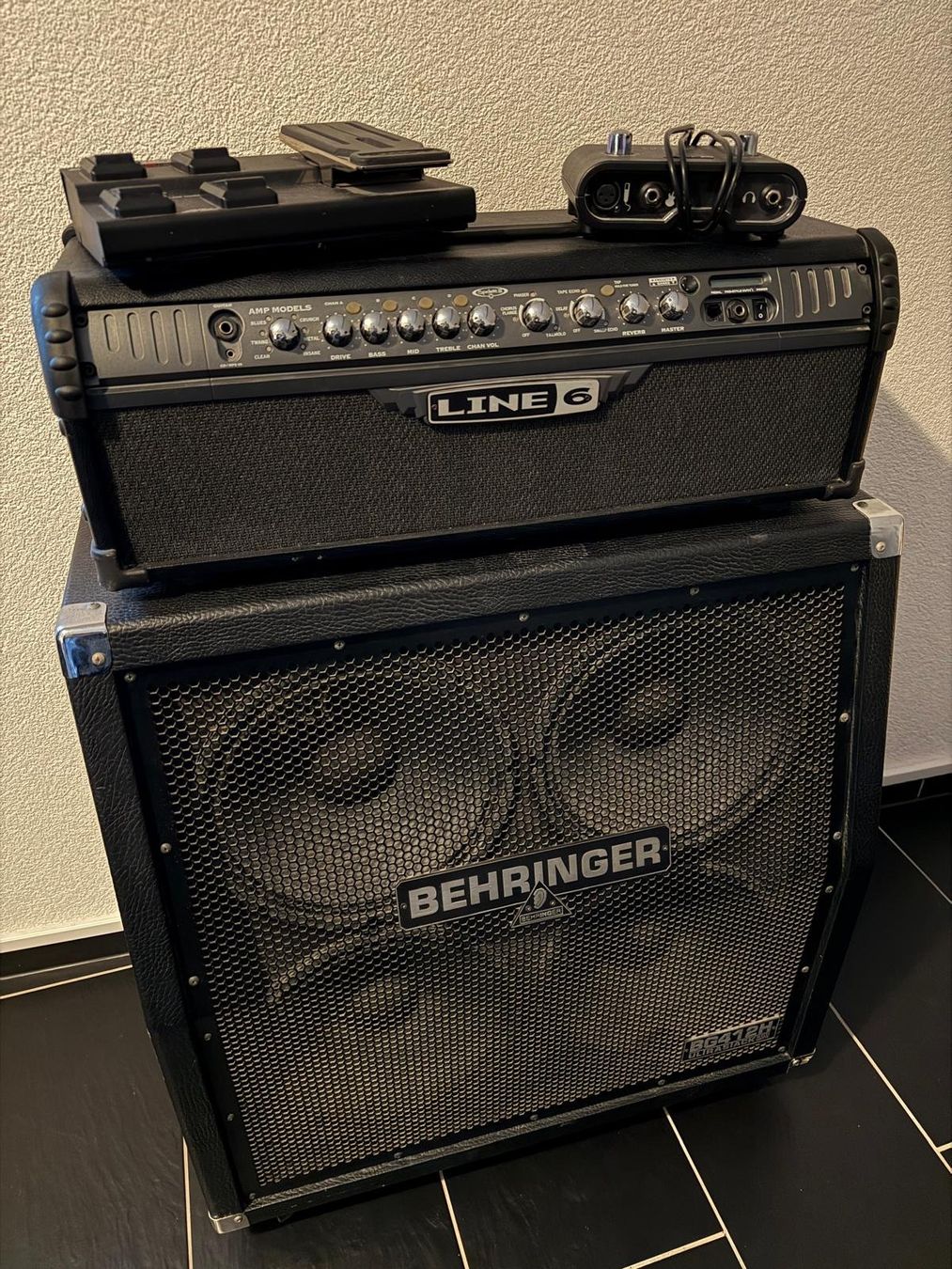 Line 6 Amplificatori: LINE 6 Spider III Verstärker mit riesiger Behringer Box – Usato da Amriswil venduto da Mike-Dyson