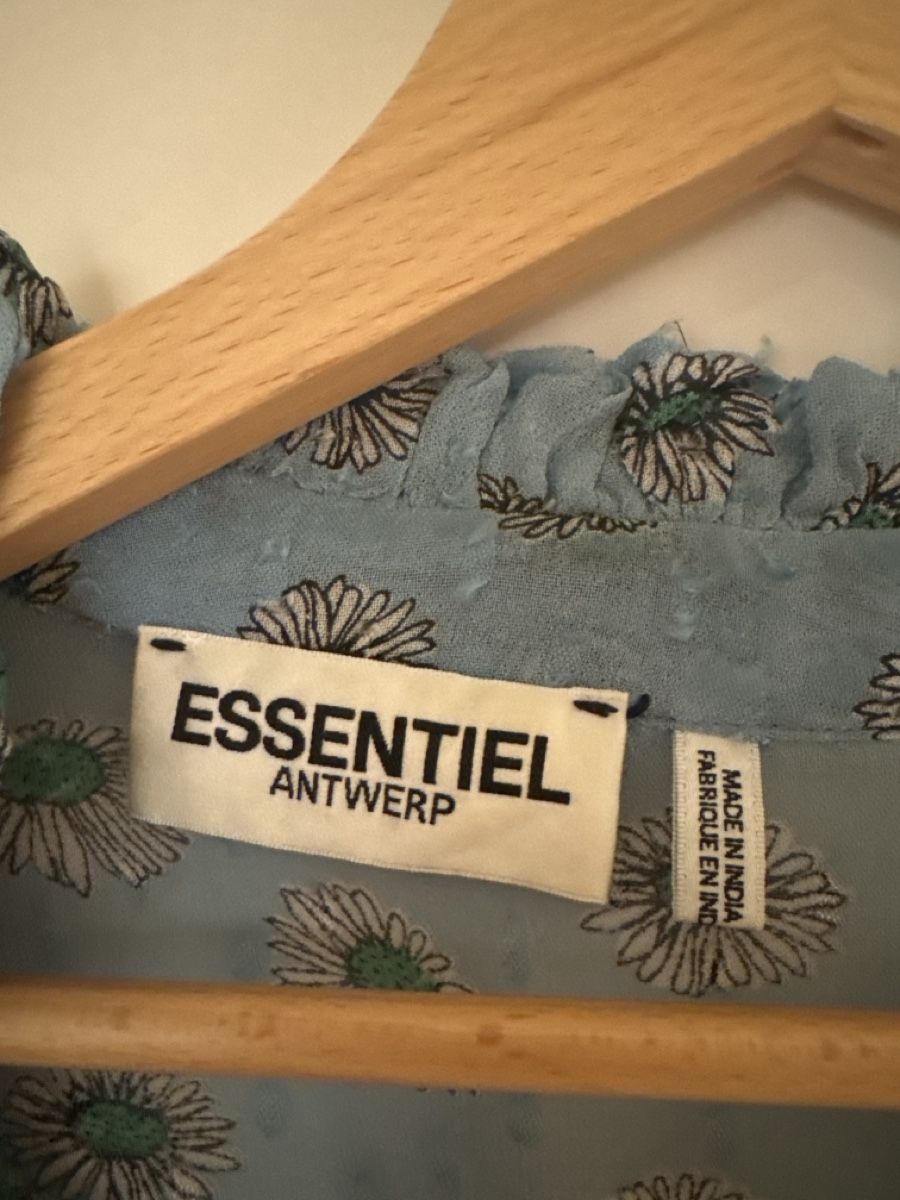 Kleider: Maxikleid von Essentiel Antwerp – Gebraucht aus Arni AG von goforluxery 1