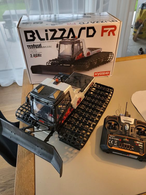 Kyosho Ruote Blizzard Per Modellismo RC - 2 Pezzi, Nero, Ricambi Auto Radiocomandate 1:12, Made In Japan - 3