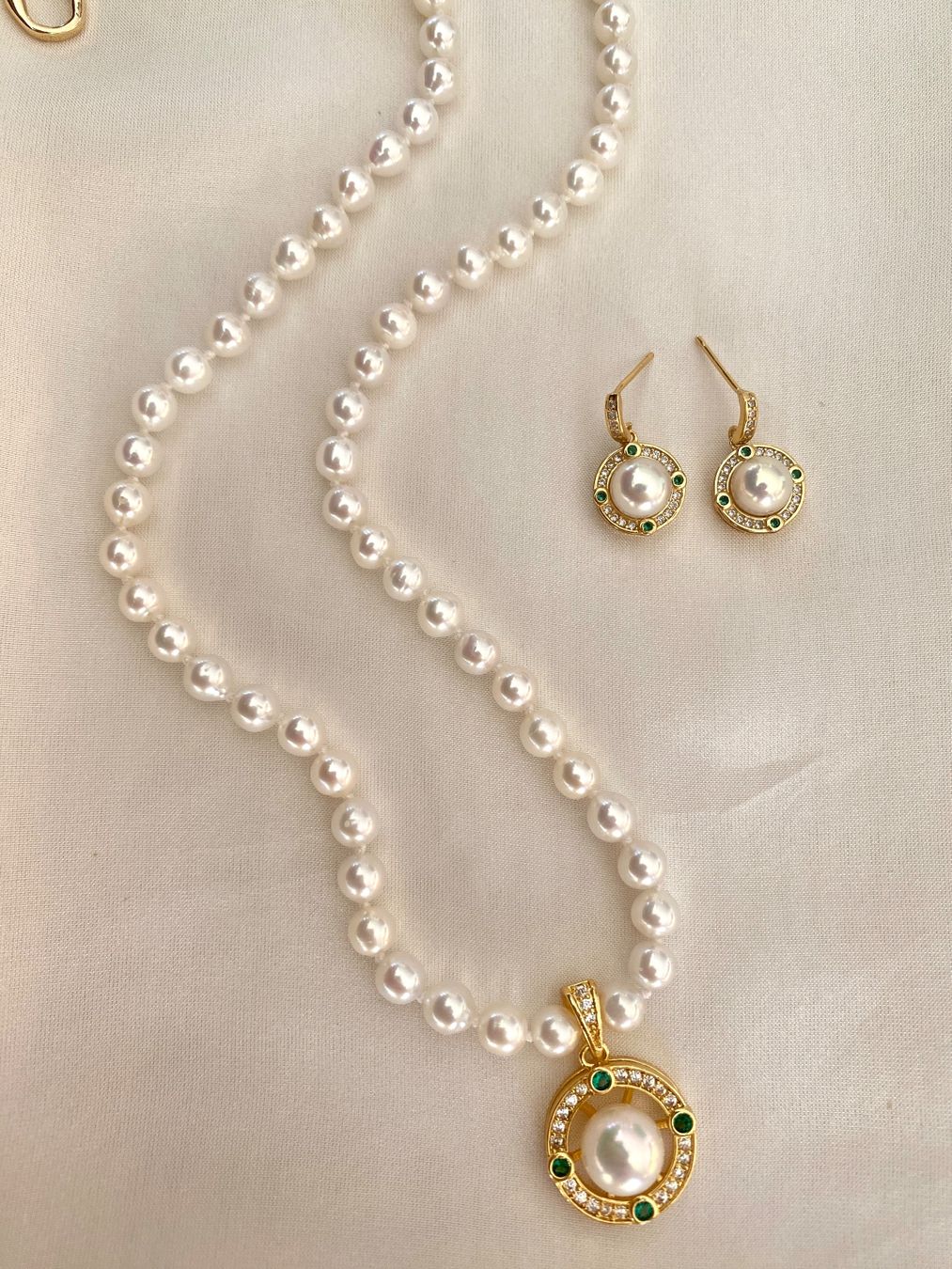 Catenine: Süsswasserperlen Kette mit Ohrringe – Nuovo e nell'imballaggio originale da Sarnen venduto da Yingsperlen4 1