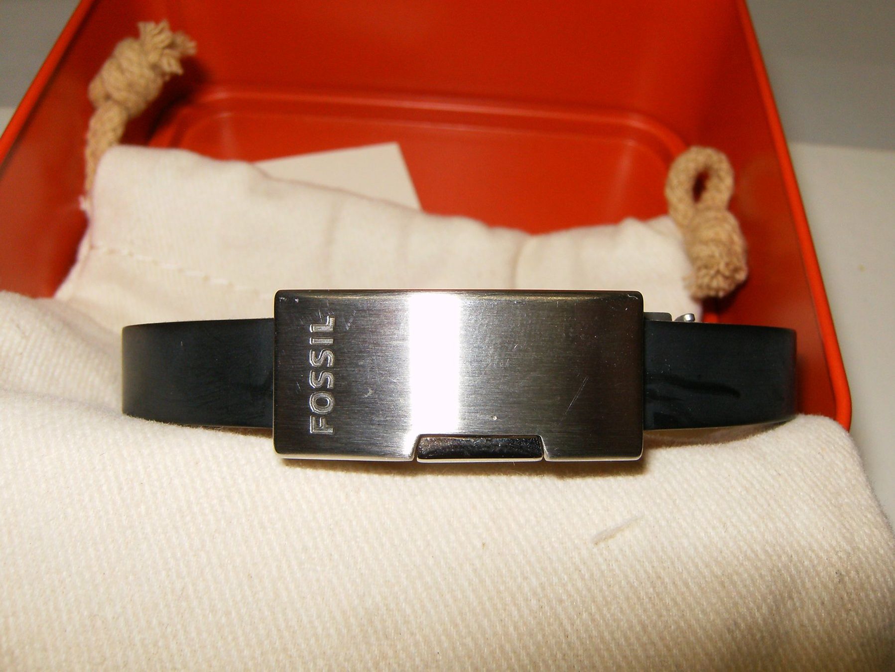 Bracciali & Braccialetti: Fossil Armband Kautschuck/Stahl OVP – Usato da Liesberg venduto da Mikado1965 3