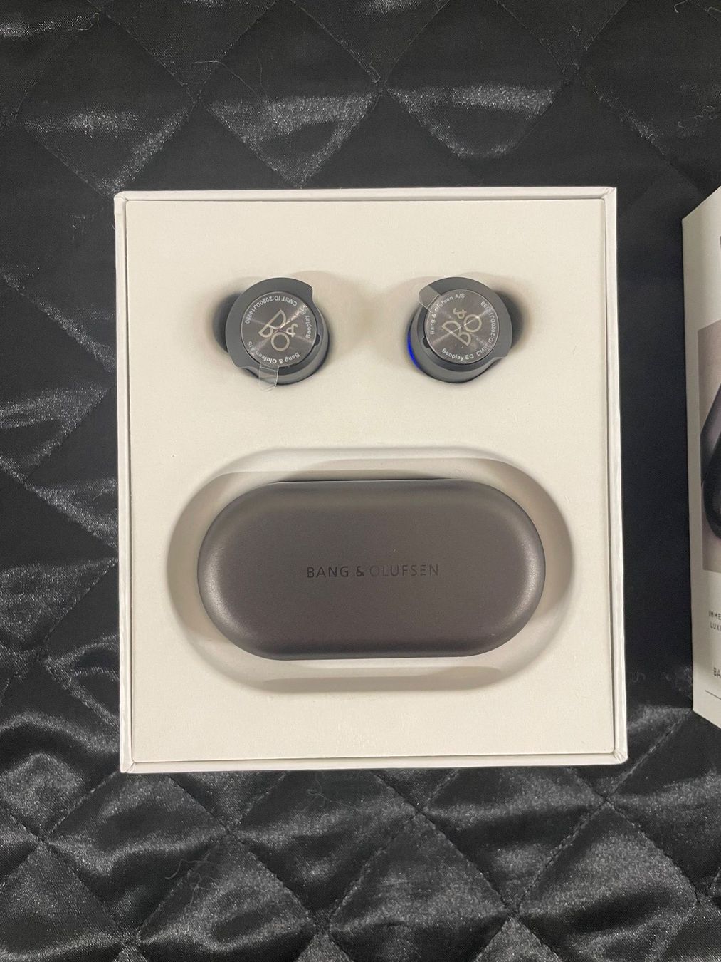Bang & Olufsen Kopfhörer: Beoplay EQ Black – Neu und originalverpackt aus Kirchberg SG von EPGaemperle 1