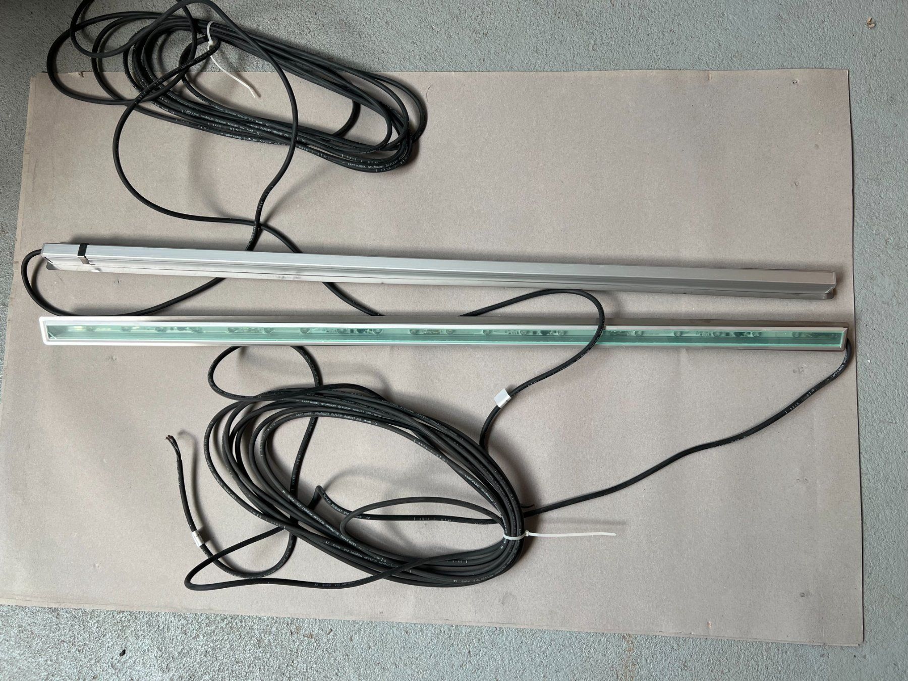 Lampade: OLFLEX *mit,ohne GERÄT) – Nuovo (secondo la descrizione) da Mägenwil venduto da BackInWhite