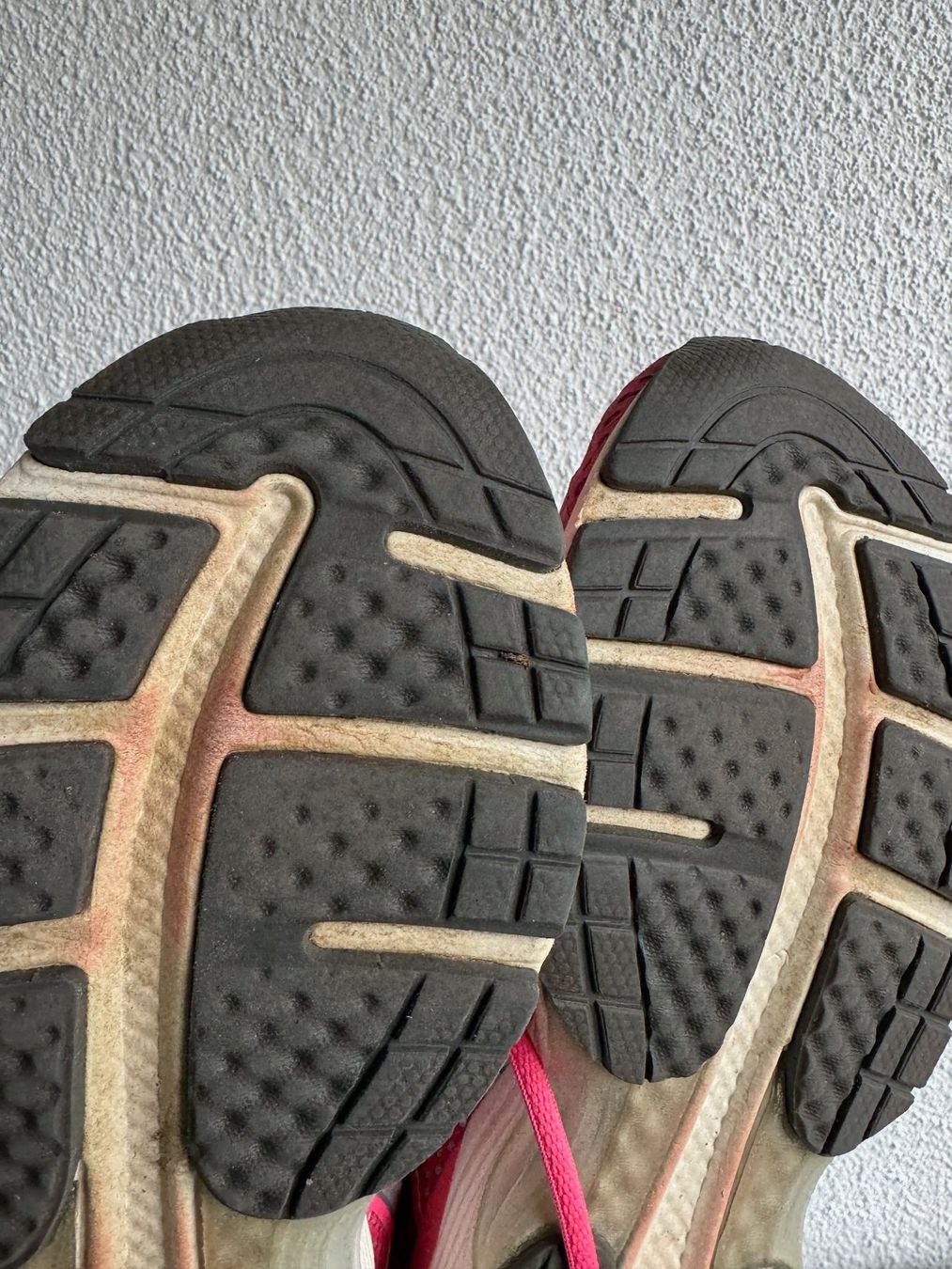 Asics Scarpe da donna: Asics Turnschuhe Gr. 40 – Usato da Kirchdorf AG venduto da coco123 3