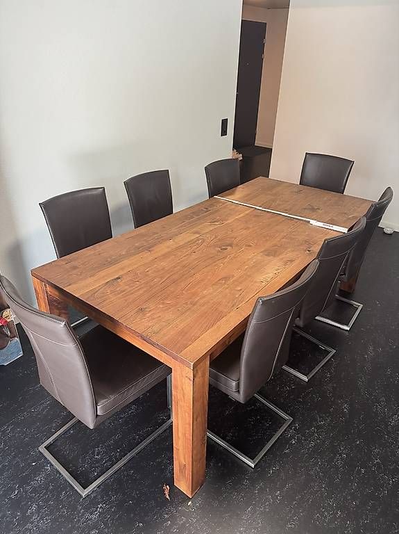 Tavoli: Massiver Holztisch aus Nussbaum – Usato da Bülach venduto da luc_59r8 3