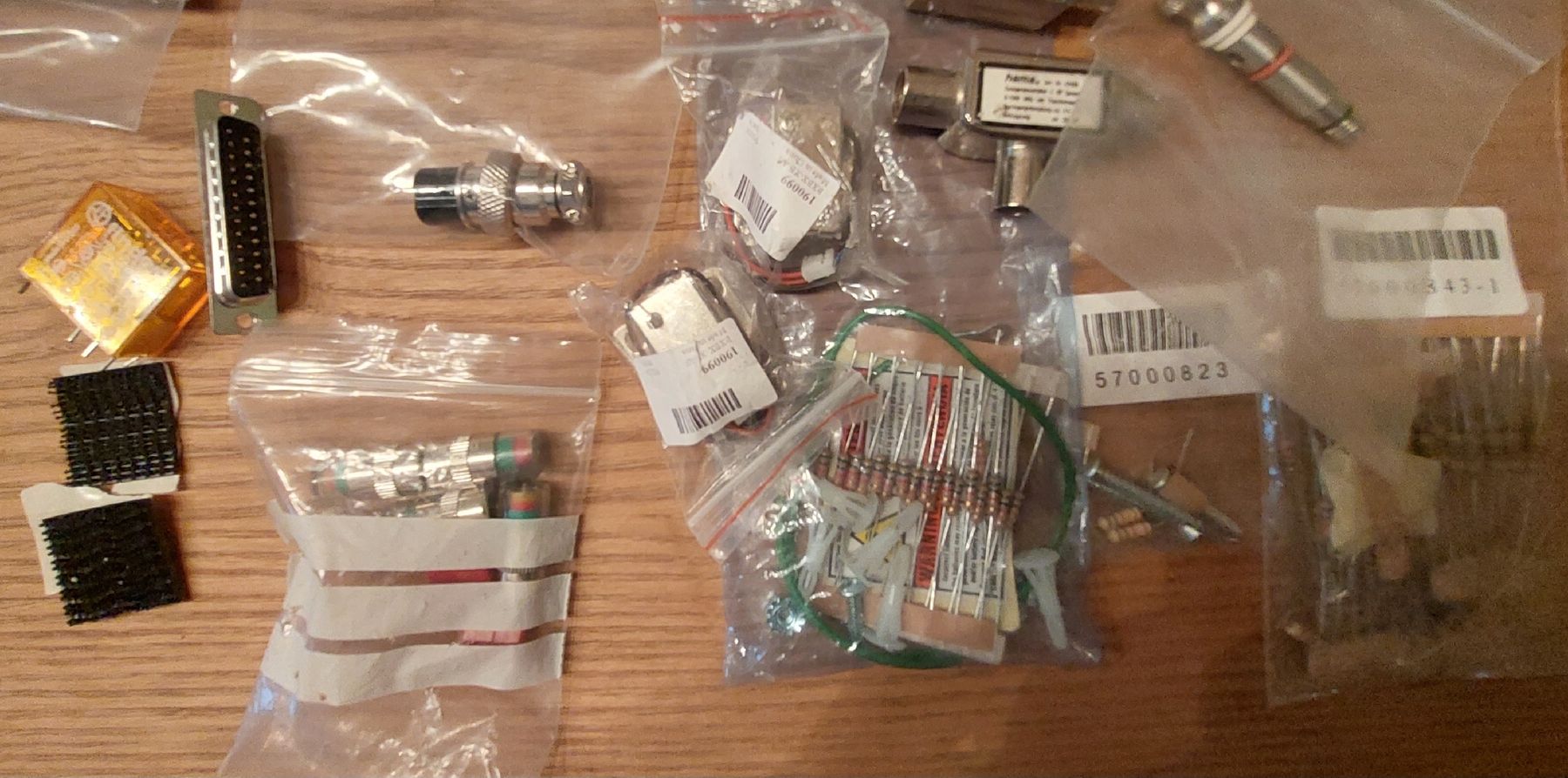 Radio: Elektroteile – Usato da Adlikon b. Andelfingen venduto da Kraemse 1