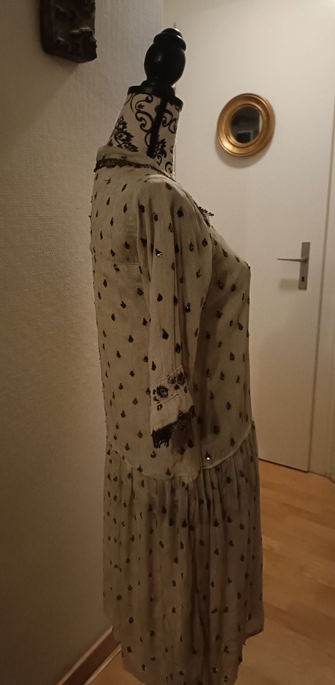 Vestiti: Antikes Naghdeh Kleid – Usato da Schaffhausen venduto da sim_j822 1