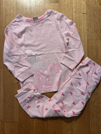 Tolles Pyjama Gr. 92, Neu