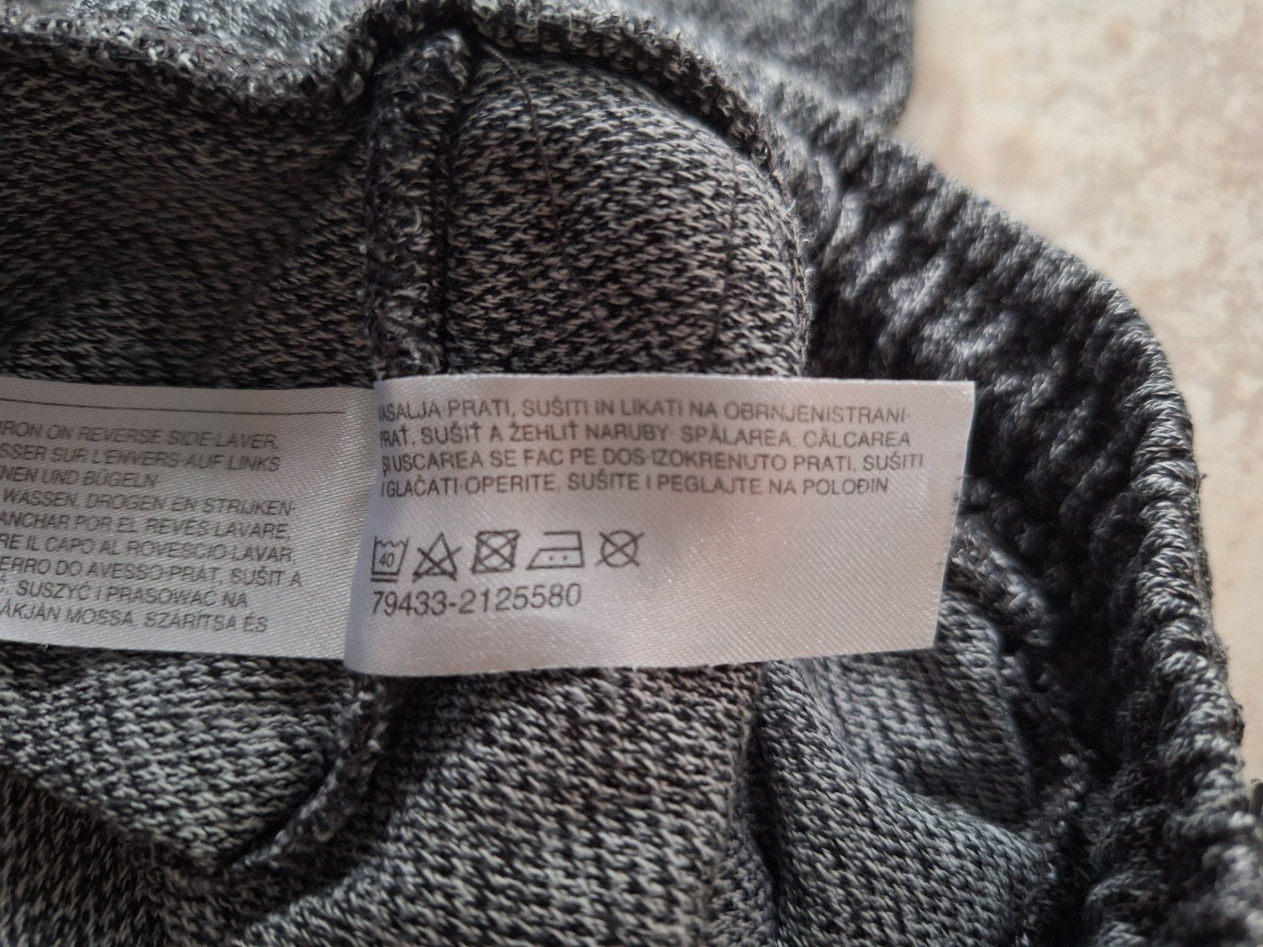 C&A Hosen: Jungen Shorts, Gr. 164, schwarz/grau – Gebraucht aus Starrkirch-Wil von LucyDog 4