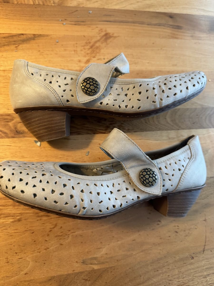 Rieker Chaussures femmes: Rieker Schuhe Beige, Gr. 38 – D'occasion à Zürich par oase69 1