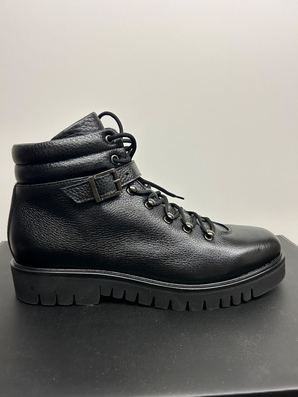 Herrenschuhe: Schuhe – Neu und originalverpackt aus Schindellegi von nat_xfx6