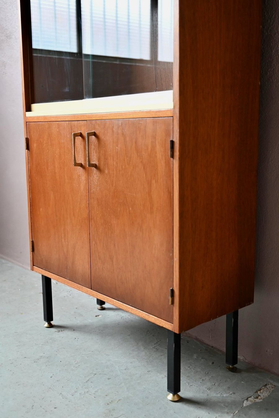 Vetrine: Bibliothèque vitrine design années 60 teck – Usato da COLMAR venduto da Sophiebellelurette 7