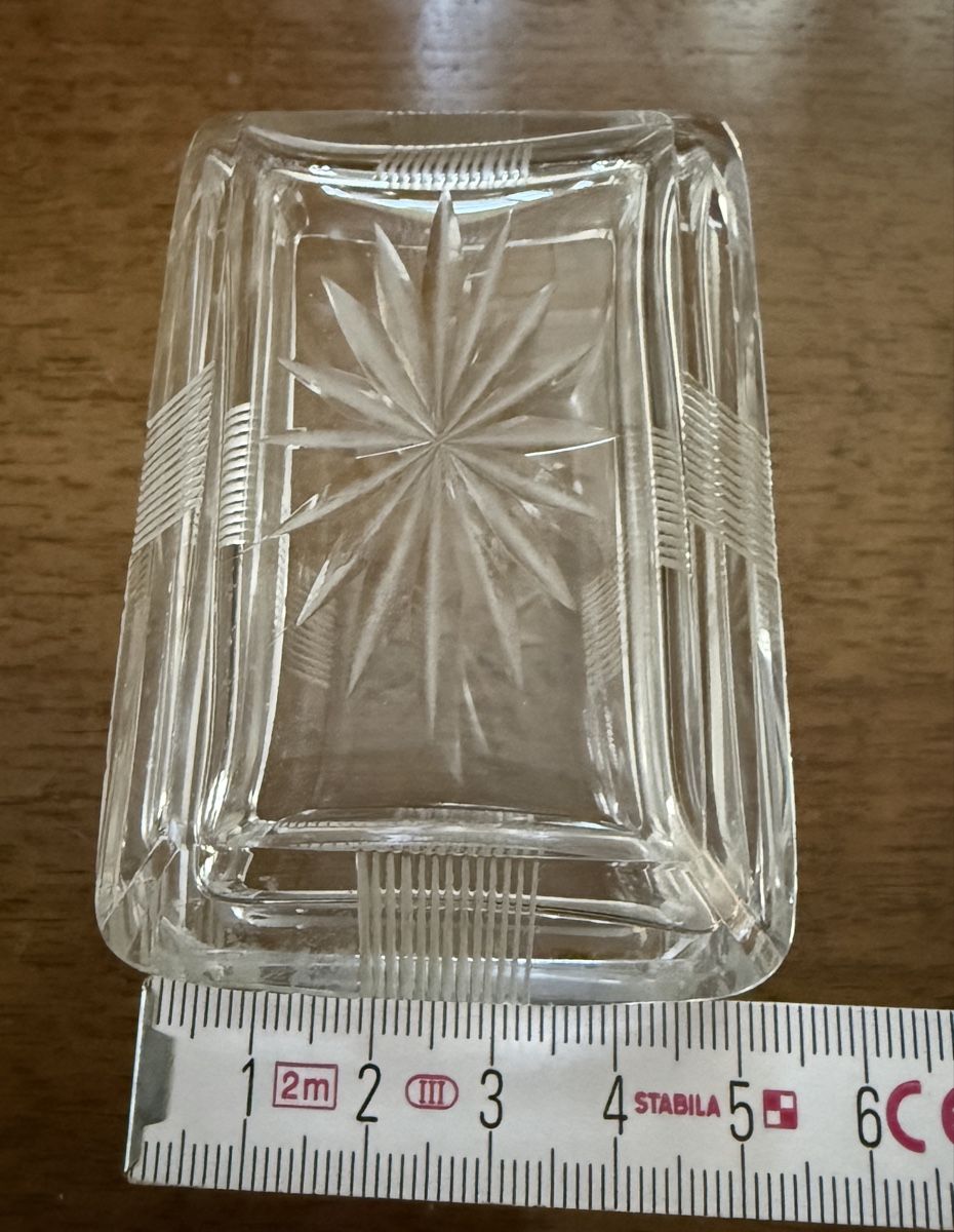 Sonstige Dekorationen & Accessoires: Glasdose mit Deckel, Sternenschliff, 8x5,5cm – Gebraucht aus Erstfeld von Uhu1980 4