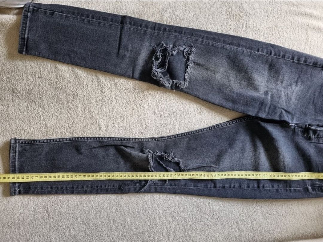 H&M Jeans: H&M Skinny Jeans, Grösse 27 – Usato da St Gallen venduto da vir_5kgt 1