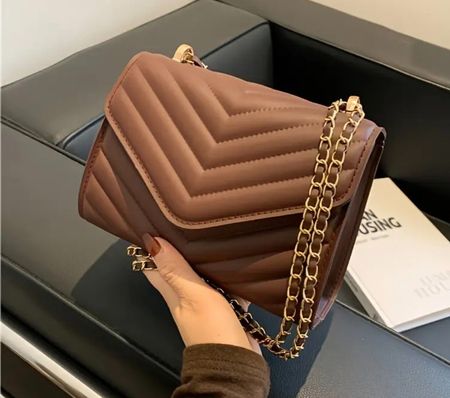 Borsa a tracolla marrone chevron nuova