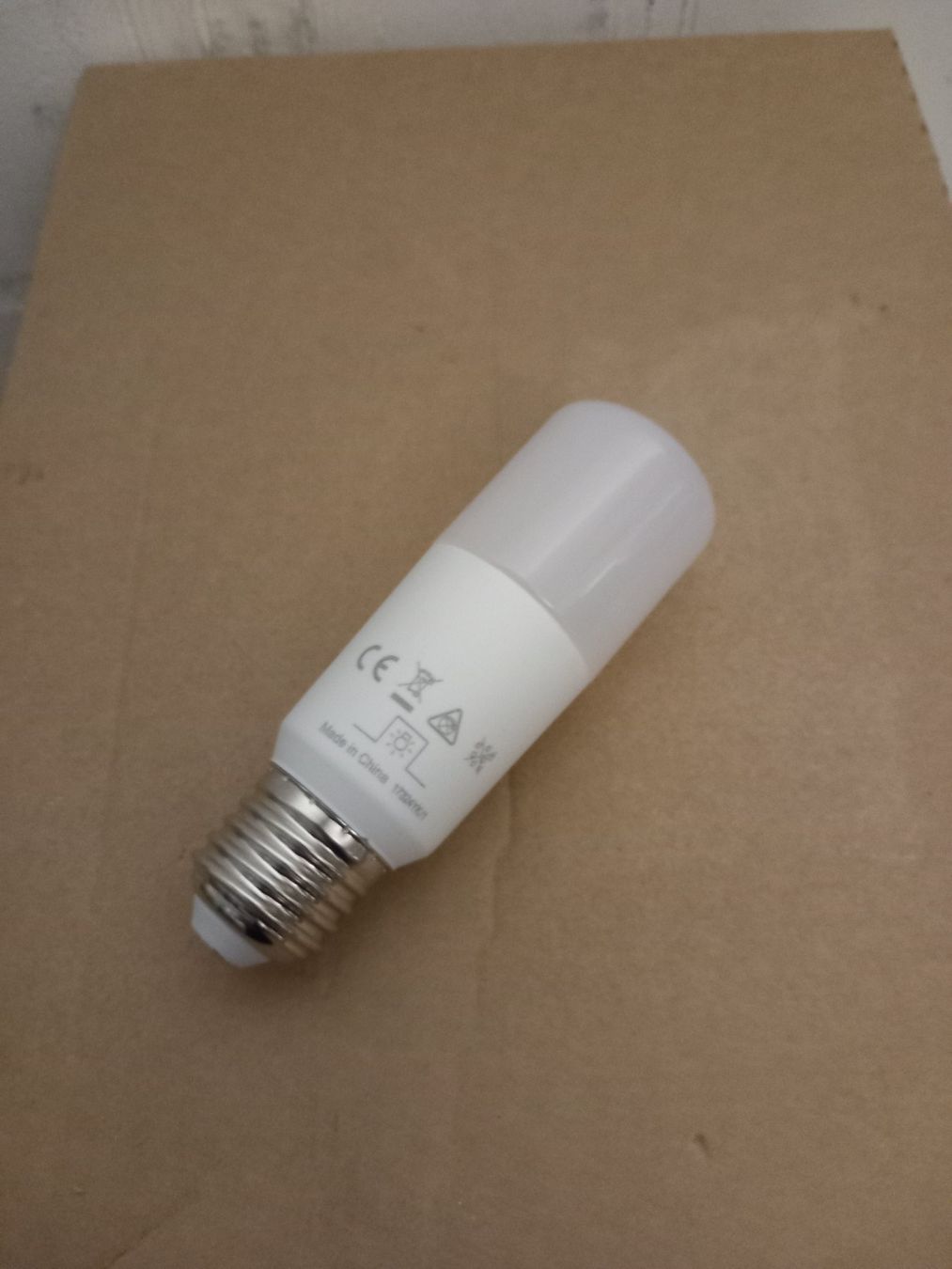 Lampade: LED Lampe E27 9W 3000K – Nuovo e nell'imballaggio originale da Thun venduto da Beroshop