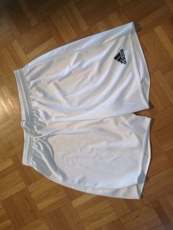 Adidas . Sports-Shorts