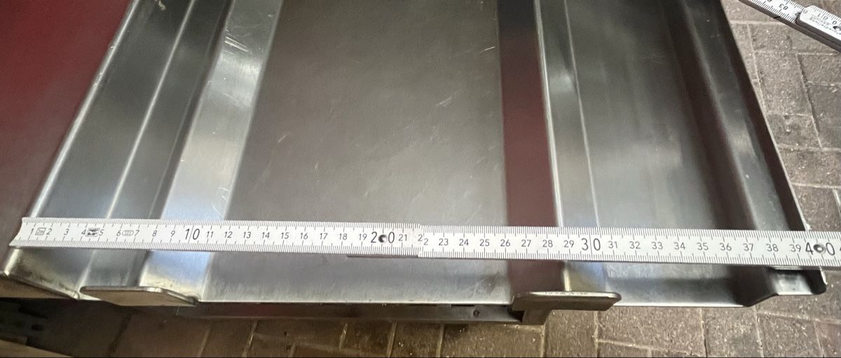 Tavoli: Metzgertisch Chromstahltisch – Usato da Sursee venduto da Carisma3 5