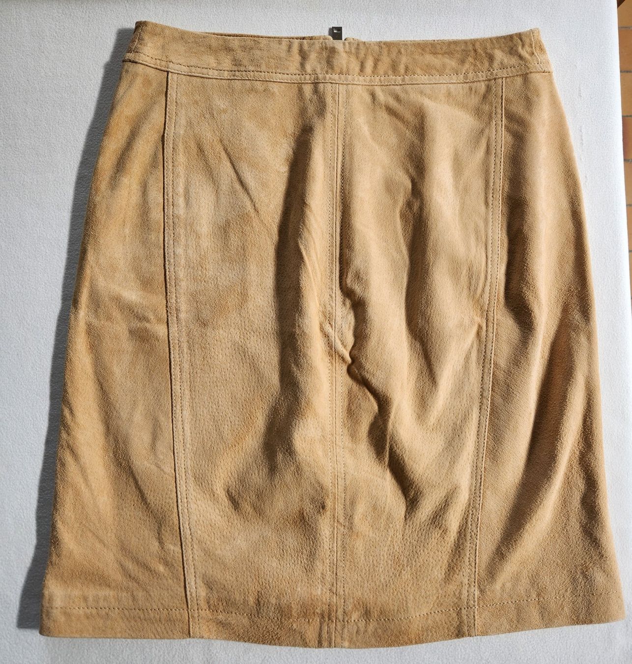 Mango Gonne: Jupe en daim Mango beige fermeture éclair taille S – Nuovo (secondo la descrizione) da Neuchâtel venduto da Virg30 1