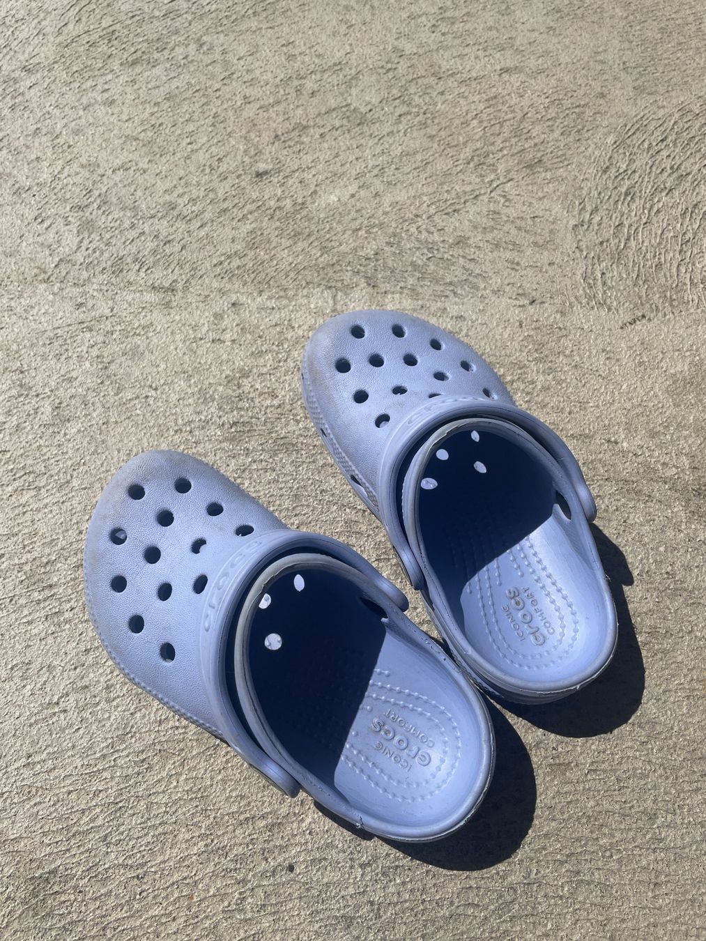 Crocs Scarpe per ragazzi: Lila Crocs (Grösse 27/28) – Usato da Zürich venduto da papillon8000 1