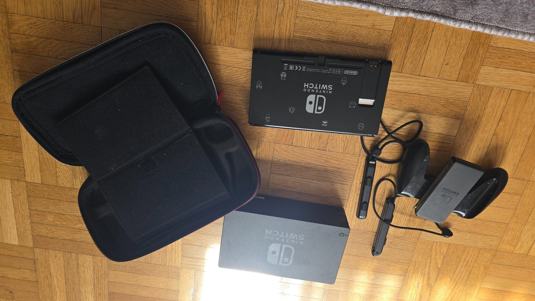 Nintendo Console: Nintendo switch Konsole -ohne joystick – Usato da Wallisellen venduto da theblacksheep 5
