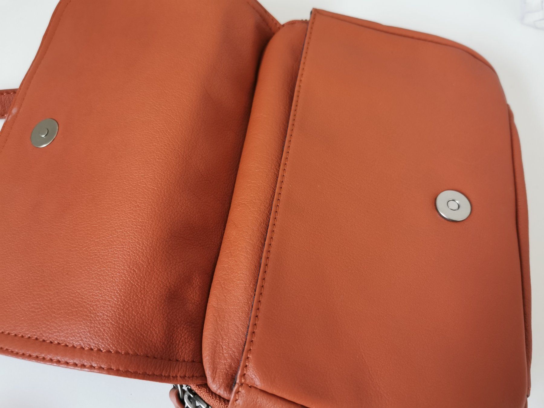 Liebeskind Taschen für Damen: Umhängetasche liebeskind – Neu (gemäss Beschreibung) aus Oberwangen TG von Oshiraz 3