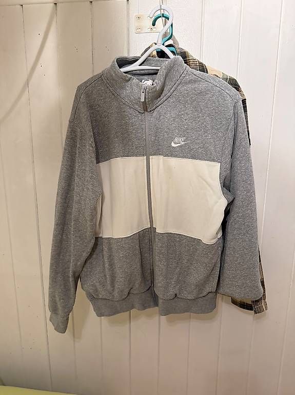 Vestes: Nike Jacke – D'occasion à Safnern par Avalona_07