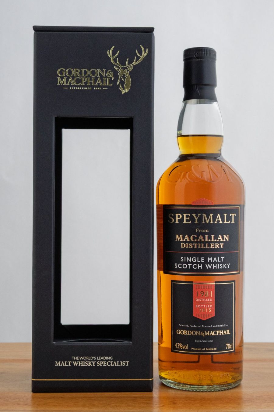 Macallan Spirituosen: Macallan - Speymalt - 1981/2015 – Neu und originalverpackt aus Zofingen von maltpoint