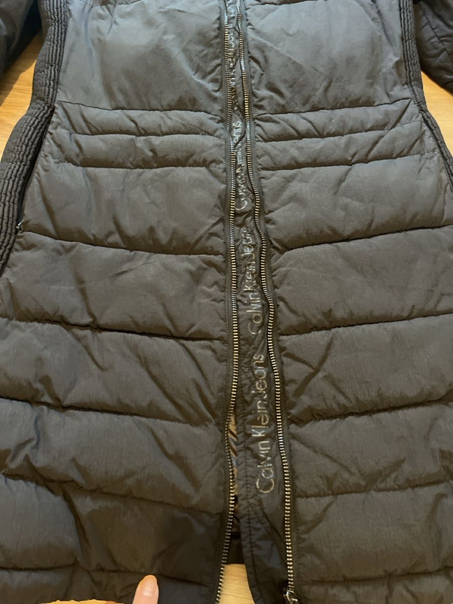 Calvin Klein Cappotti: Warm Winter Jacket with Fur, Calvin Klein – Usato da Adliswil venduto da Sale12 1