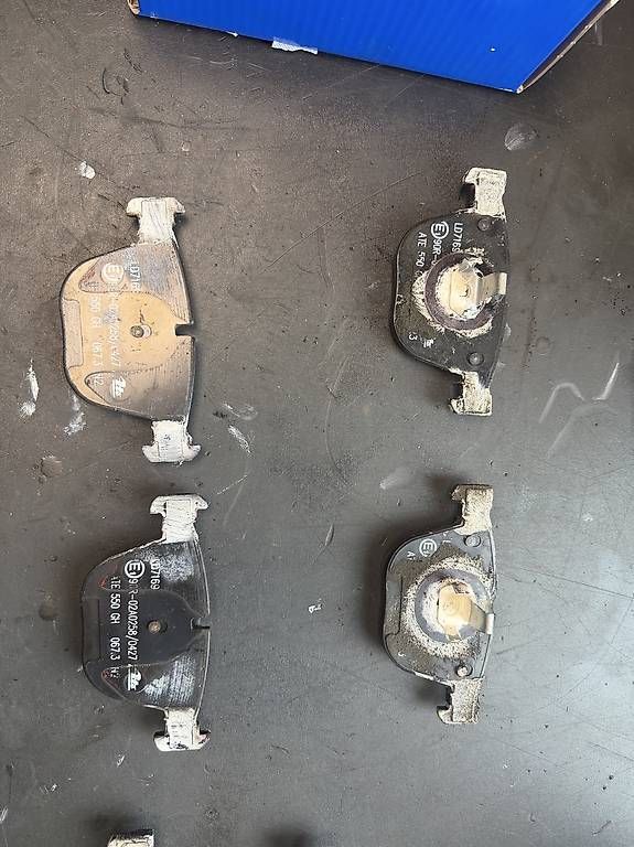 Tutti pezzi di ricambio auto: BMW M5 E60 Keramik Bremsklötze ATE – Usato da Langrickenbach venduto da jimp92 1