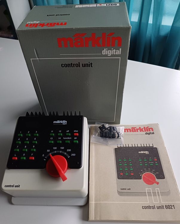 thumbnail image 2 of Märklin 72710 Control Panel With Feedback – HO Scale, New In Original Packaging 2 of 3