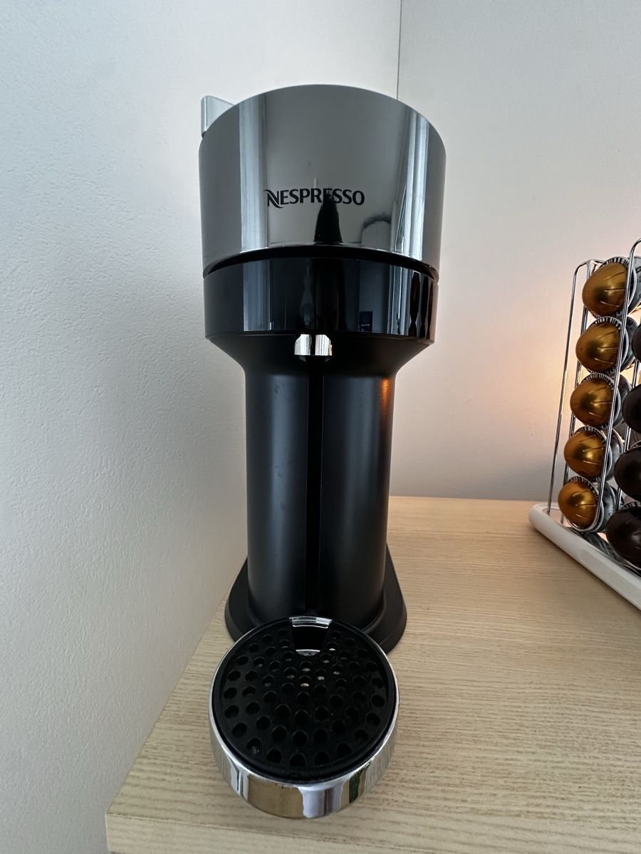 Nespresso Macchine per caffè & Macchine per espresso: Nespresso Vertuo Next Kaffeemaschine – Nuovo (secondo la descrizione) da Münchenstein venduto da jwp 1