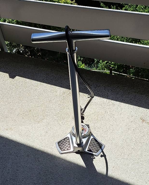 Pumpen: MTB-Pumpe Airtool Specialized Chrom – Gebraucht aus Dottikon von Flecki8800