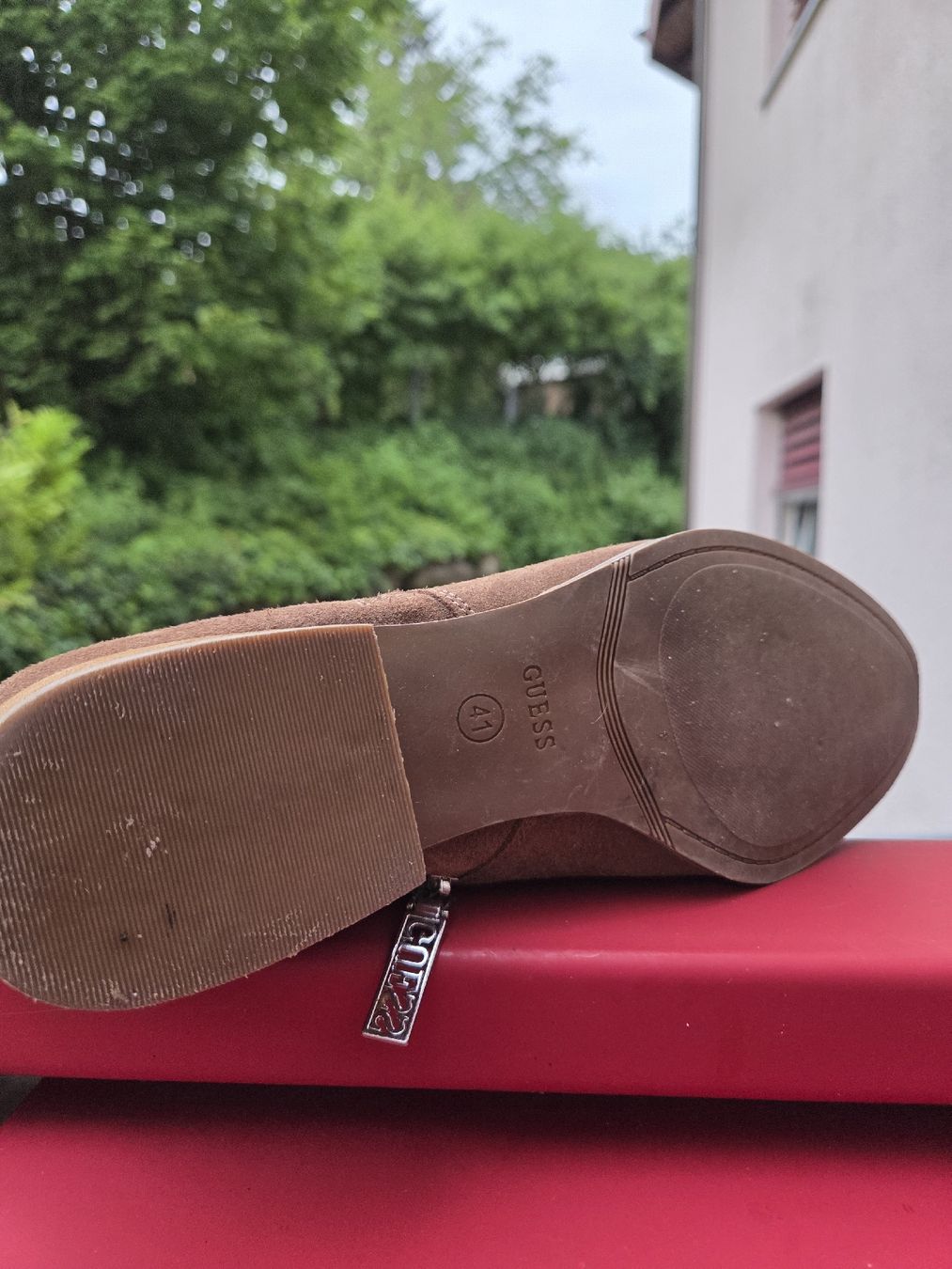 Guess Scarpe da uomo: Bottines GUESS daim marron, taille 41 – Usato da Brügg BE venduto da man_xyd9 5