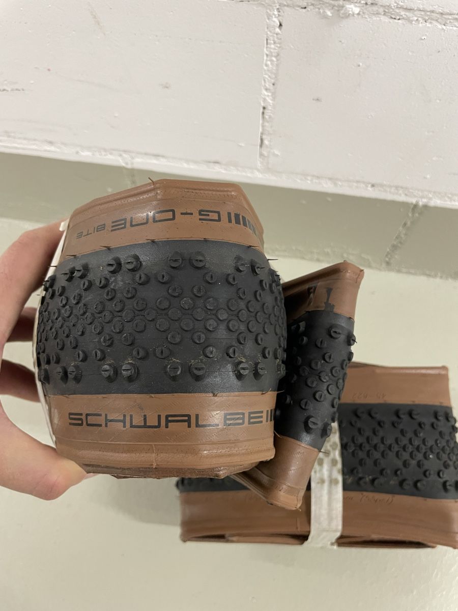Pièces détachées: SCHWALBE G-ONE ALLROUND PERFORMANCE 700X45C, FOLDING, BRONZE – Neuf (Voir description) à Oberglatt ZH par ron_jly7 2