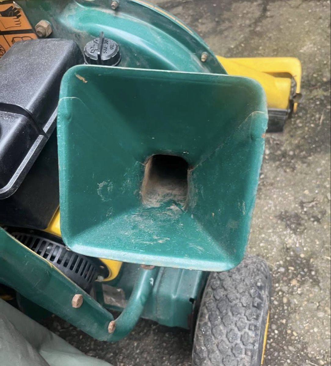 Soffiatori & Aspiratori per foglie: Yard-Man 55 Laubsauger/häcksler – Usato da Illnau venduto da Dimi001 1