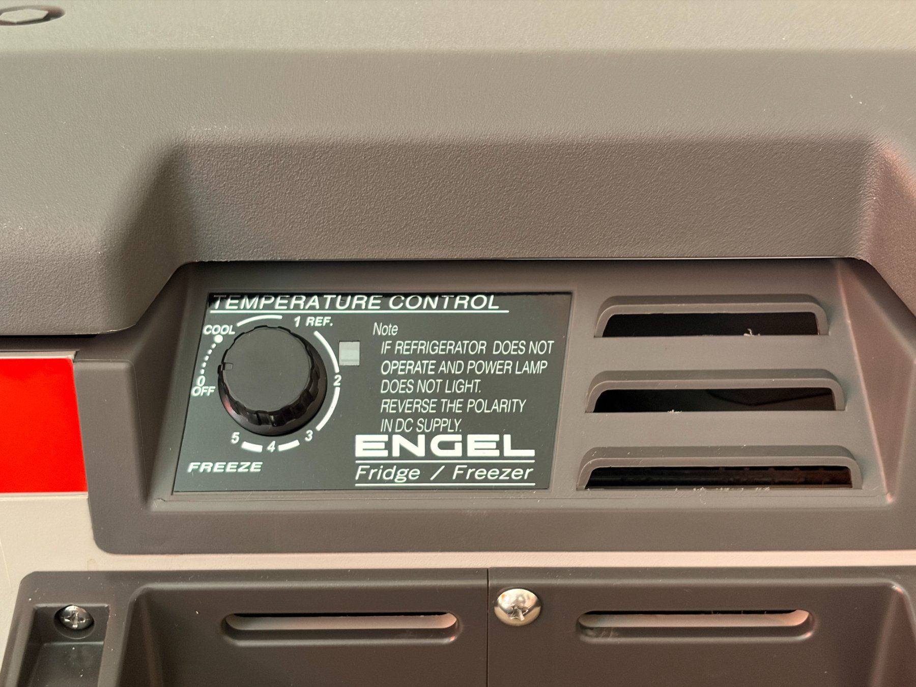 Frigoriferi: Frigo Engel MR040 - Réfrigérateur portable – Usato da Tavannes venduto da Jupaps 7