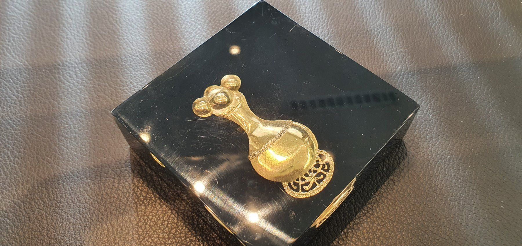 Sculture & Statue: Prehispanische Nachbildung Goldmuseum – Nuovo (secondo la descrizione) da Unterägeri venduto da Altgoldschmuck