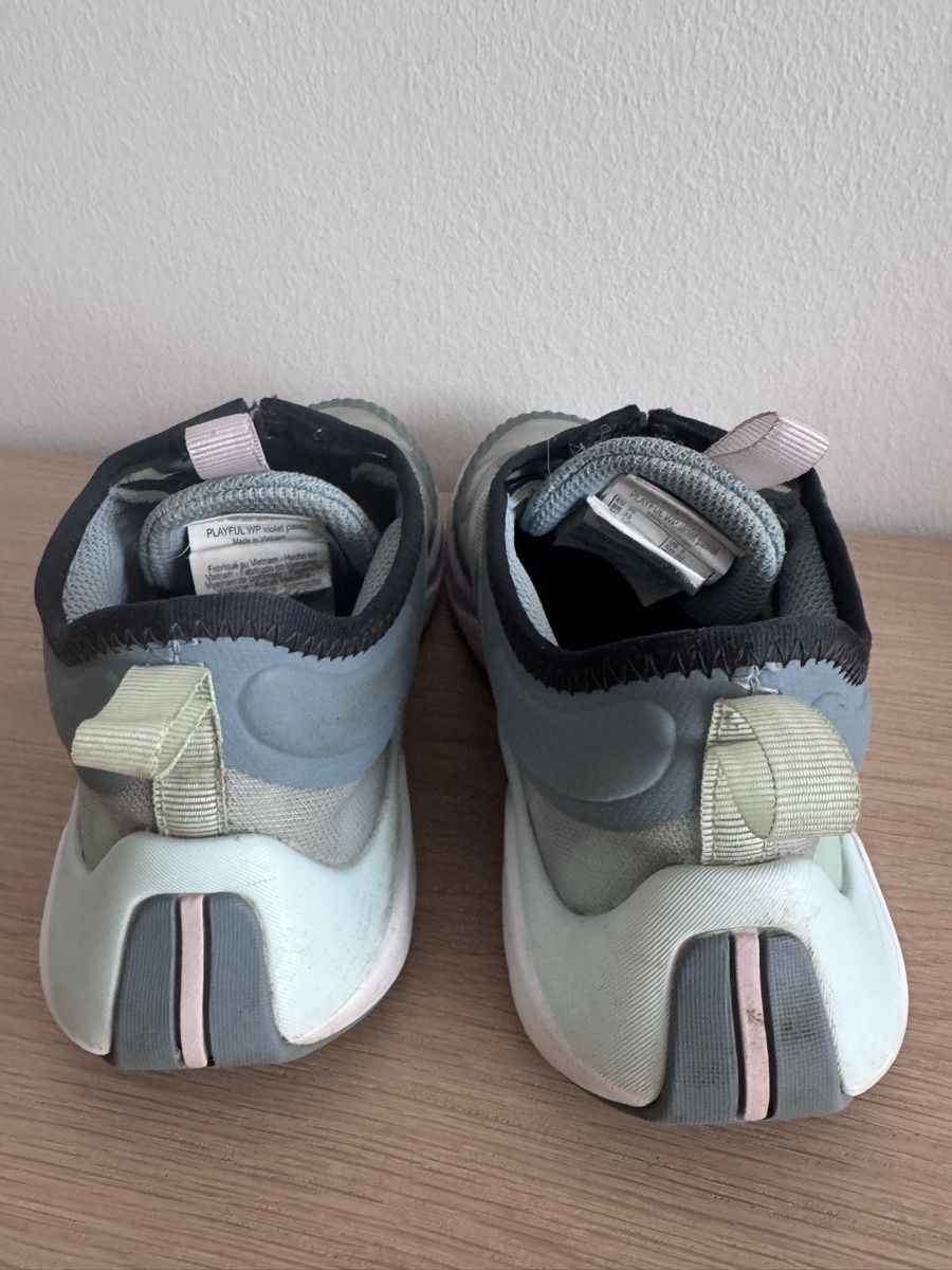 Decathlon Scarpe per ragazze: Wasserdichte Sneakers Decathlon gr.35 – Usato da Ennetbürgen venduto da ybo_fp2b 3