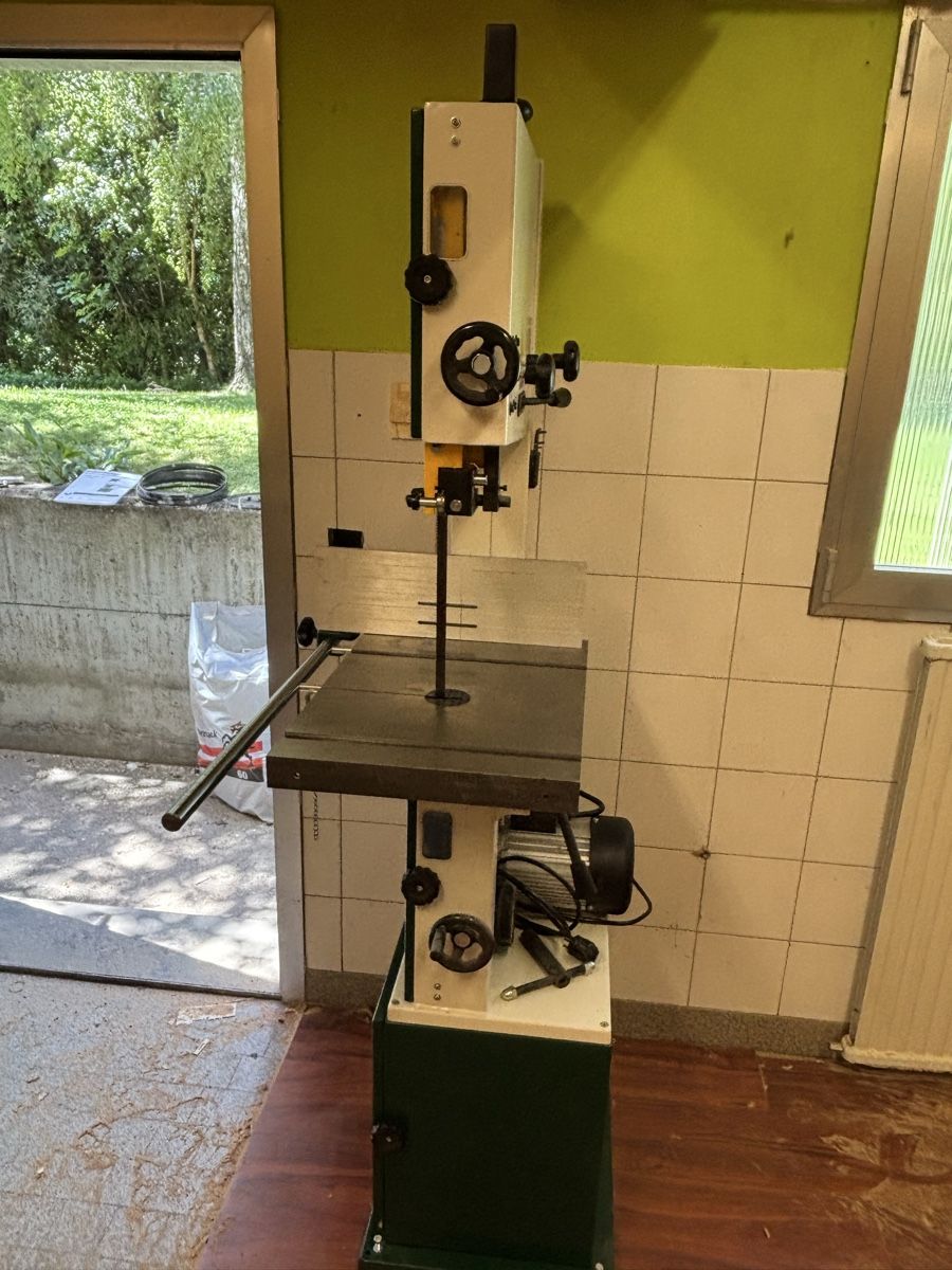 Toutes les machines: Bandsäge Record Power Sabre 350 – D'occasion à Chur par Kliiholz 1