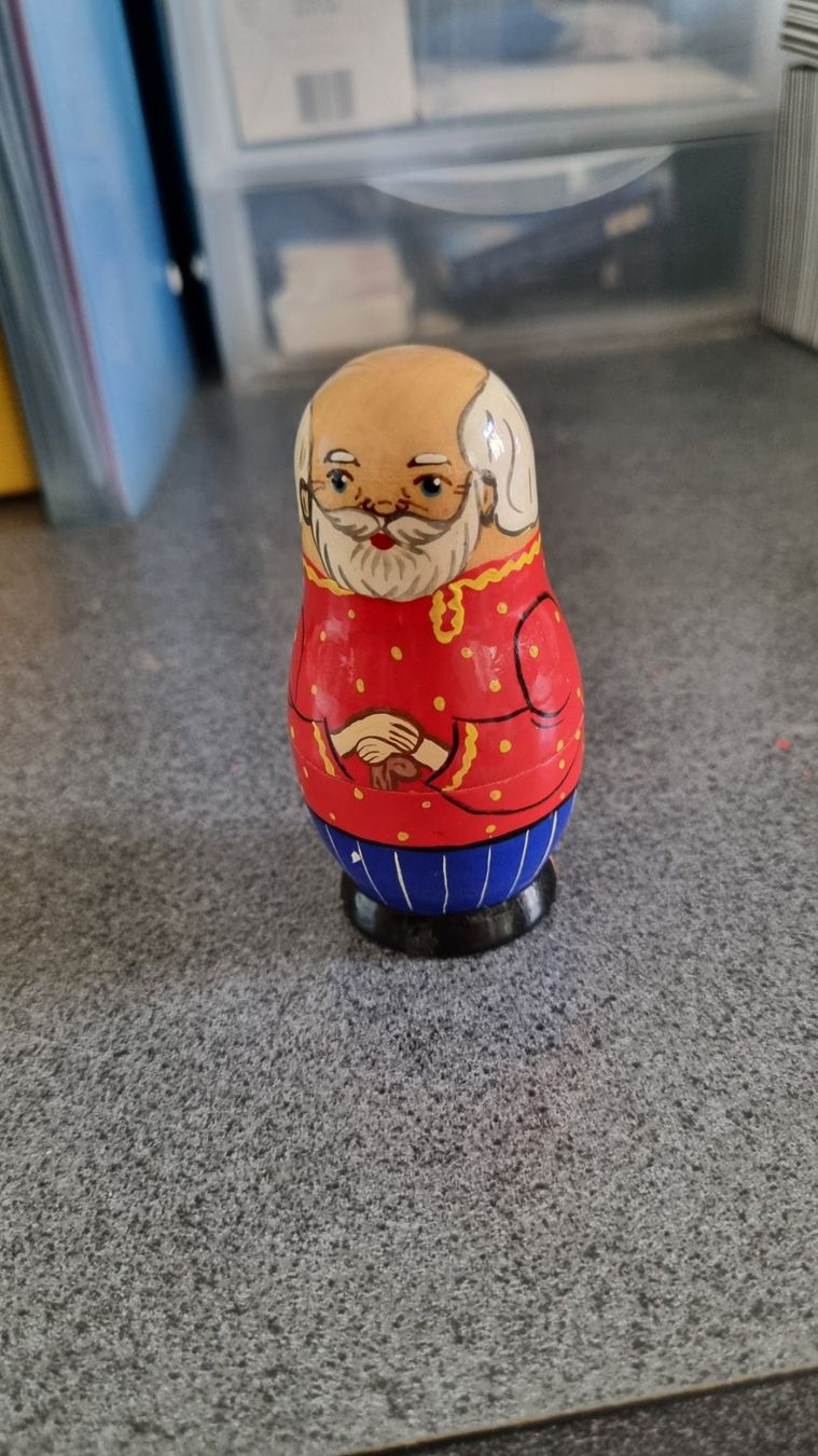 Figuren: 1 poupée russe de 4 pièces – Gebraucht aus La Chaux-de-Fonds von mikilo1